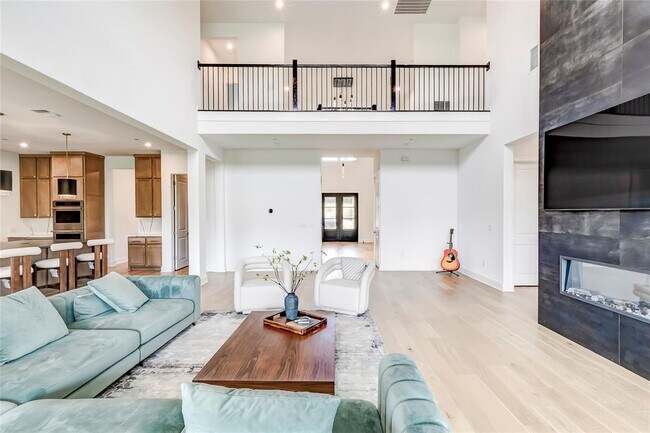 Building Photo - 1420 Lucera Bnd