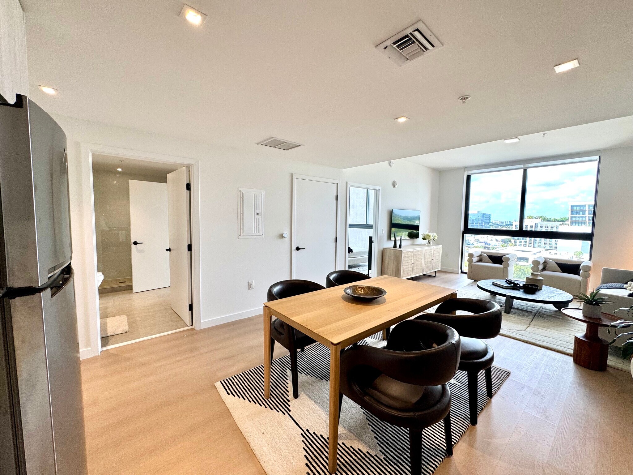 Building Photo - 242 NW 32nd St