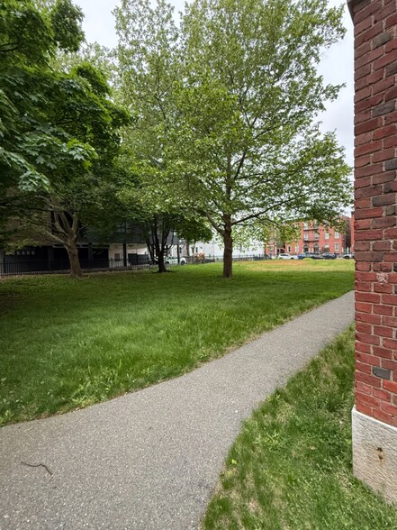 Building Photo - 72 Lubec St