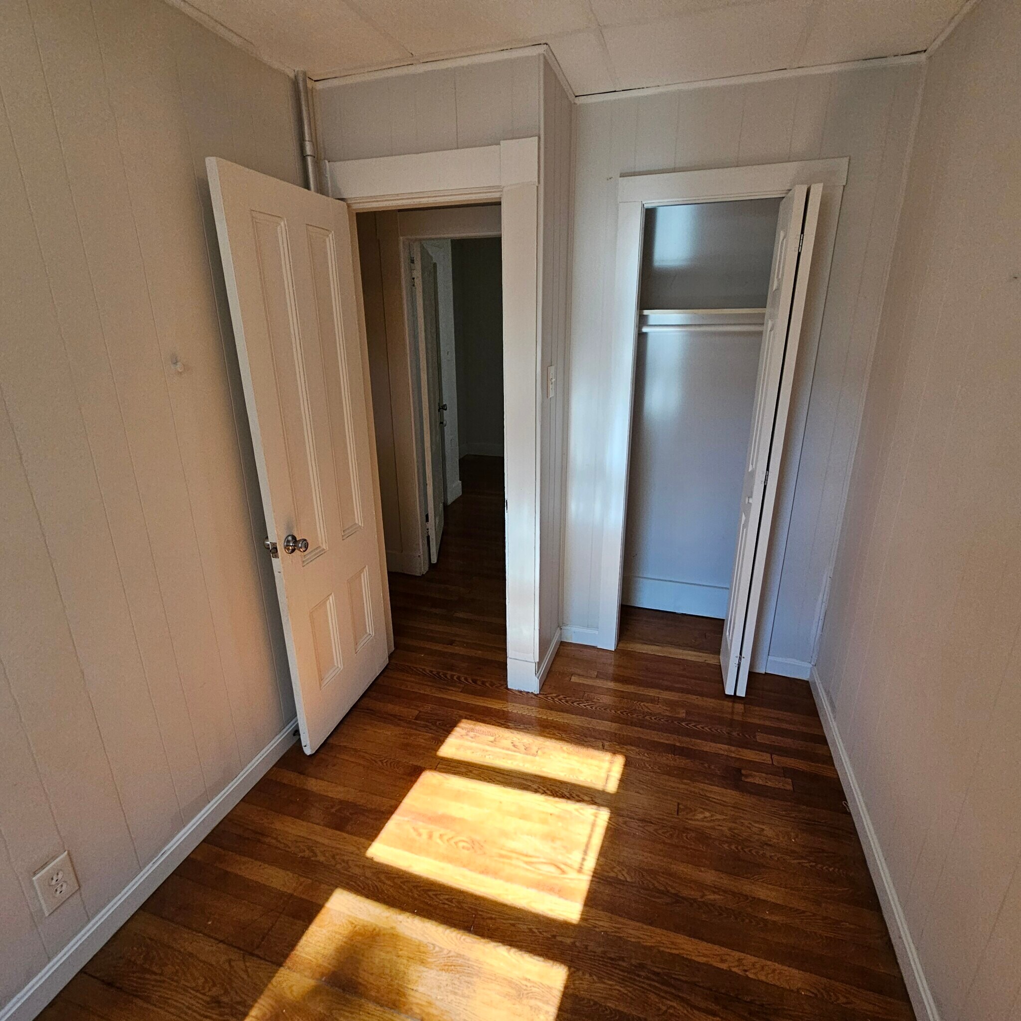 Building Photo - 384 Washington St