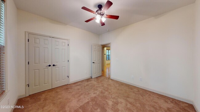 Building Photo - 45 Old Hunt Rd