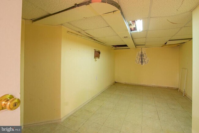 Building Photo - 1622 S Bancroft St