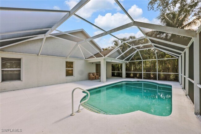 Building Photo - 15015 Savannah Dr