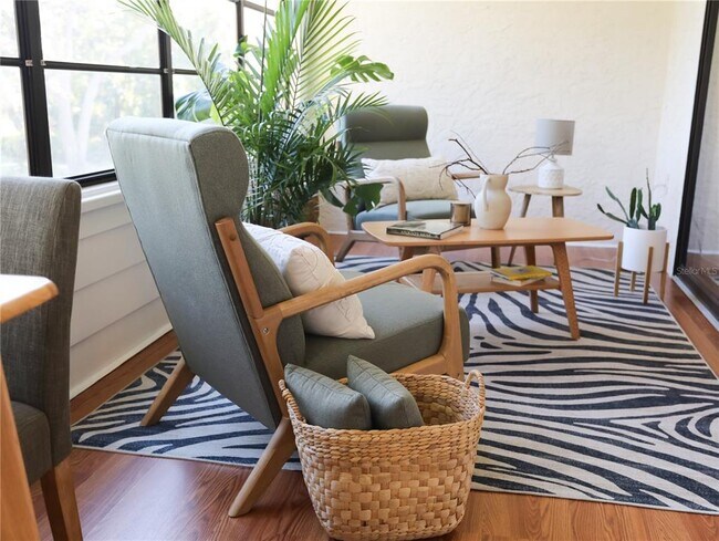 Building Photo - 322 Timber Lake Dr