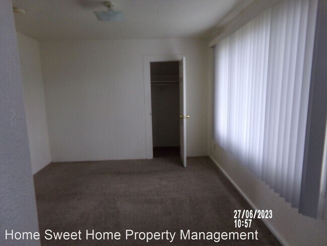 Building Photo - 3 br, 2 bath House - 715 E. First Street