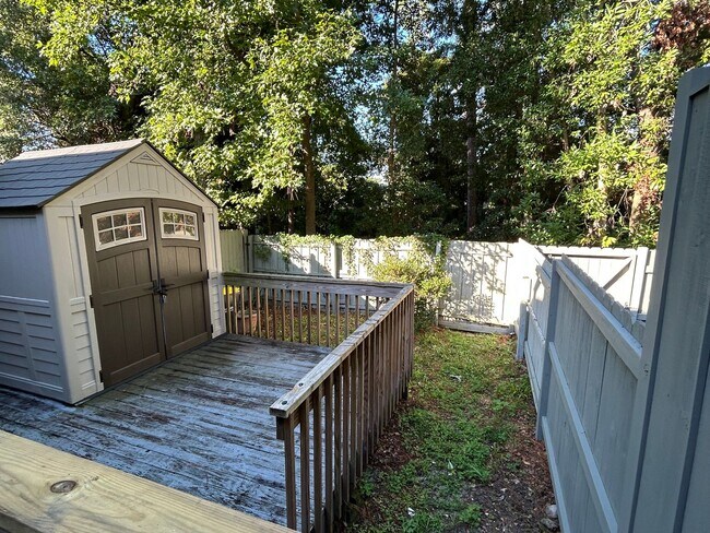 Building Photo - 66 Hidden Lake Ct
