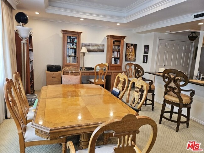 Building Photo - 2160 W Century Dr