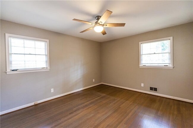 Building Photo - 2418 Sagamore Hills Dr