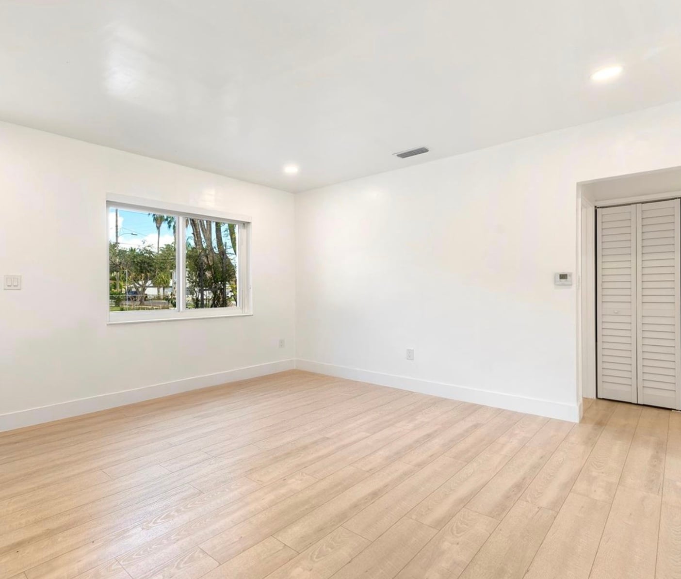 Building Photo - 810 NW 7th St