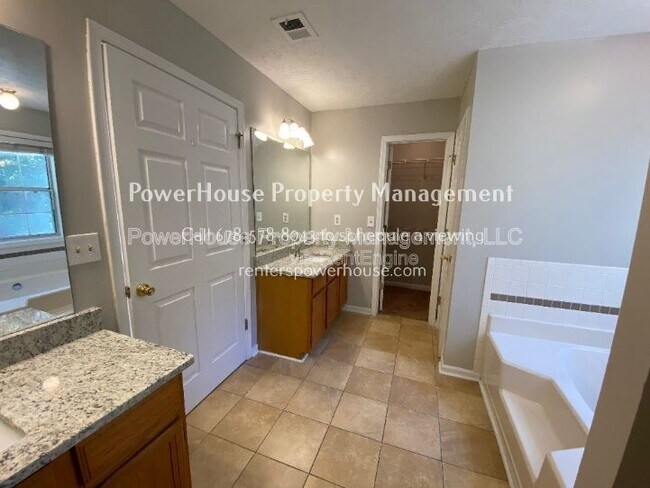 Building Photo - 605 Suwanee Lakes Cir NW