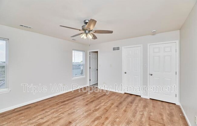 Building Photo - 152 Waterside Crossing Dr