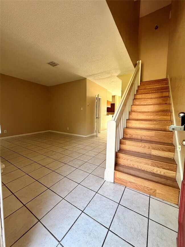 Building Photo - 12400 Brookglade Cir