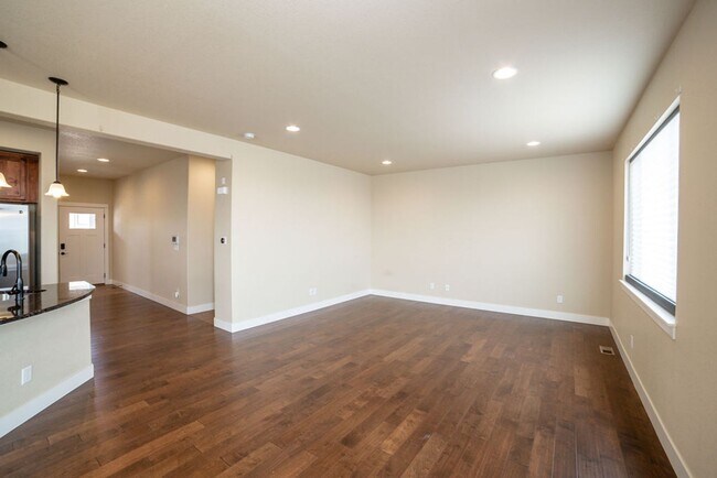 Building Photo - Bright & Spacious 3 Bed + Loft | 3-Car Garage in North Fort Collins