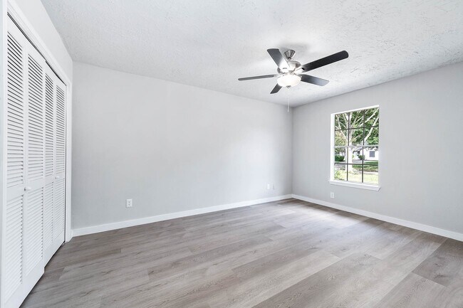 Building Photo - 3430 W Creek Club Dr