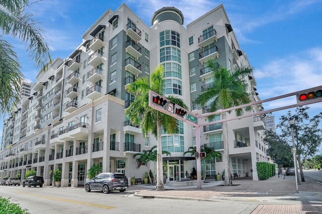 Building Photo - 600 S Dixie Hwy