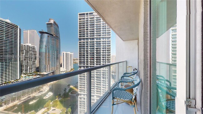 Building Photo - 500 Brickell Ave