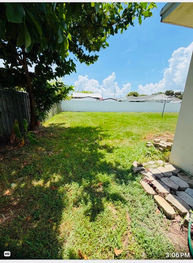 Building Photo - 10480 SW 181st Terrace