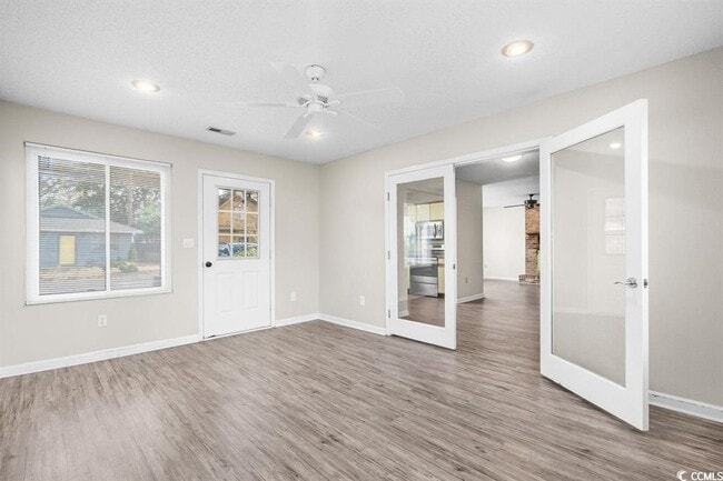 Building Photo - 6536 Valene Ct