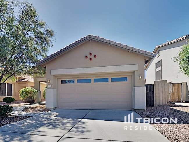 Primary Photo - 12525 W Washington St