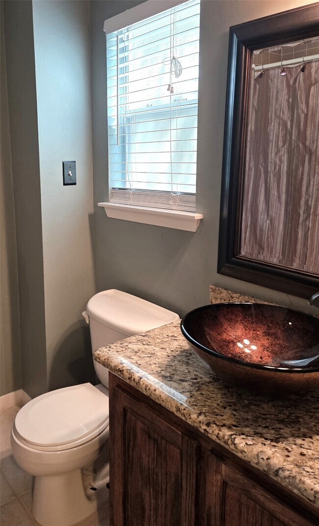 Building Photo - 58 Breezy Point Pl