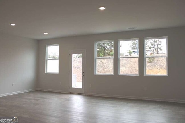 Building Photo - 731 Pt Pl Dr