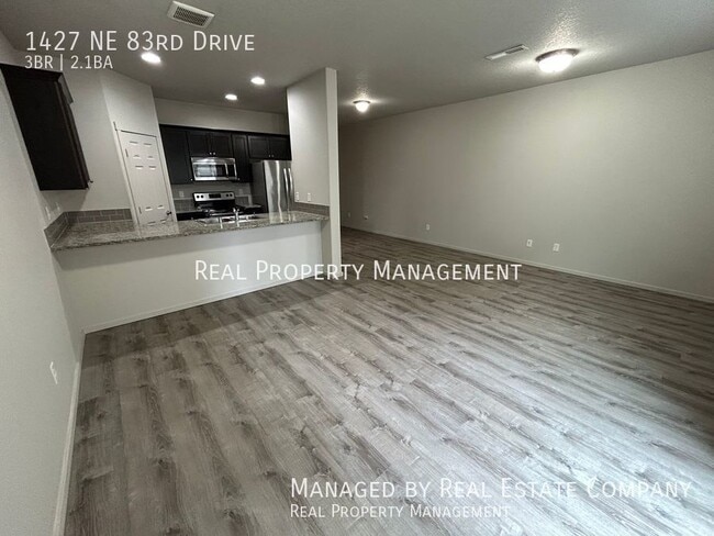 Building Photo - 1427 NE 83rd Dr