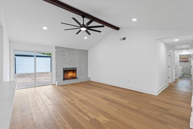 Building Photo - 10730 Wickersham Ln