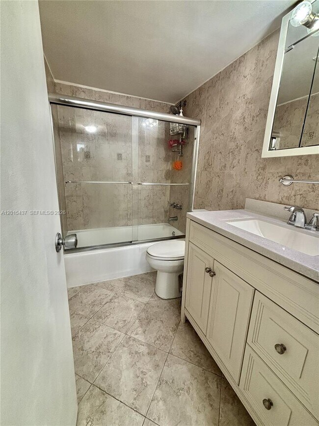 Building Photo - 6801 Indian Creek Dr