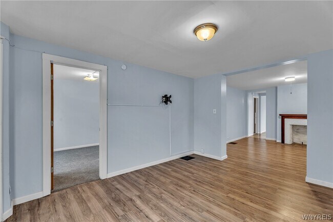 Building Photo - 212 Lockwood Ave