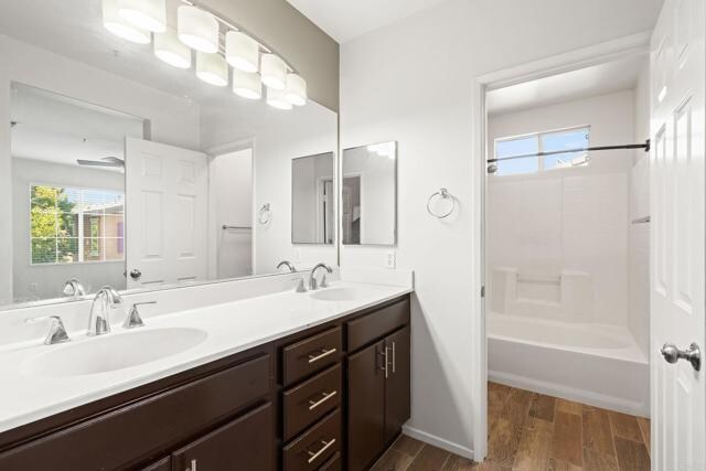 Building Photo - 26137 Oakcreek Union Way