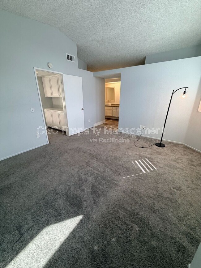 Building Photo - 13110 Mohican Dr