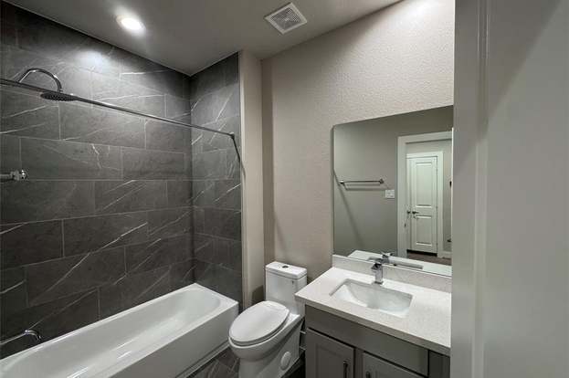 Building Photo - 1106 Olivier Ln