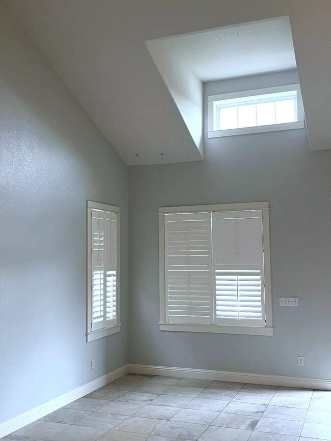 Building Photo - 730 Tatum Ave