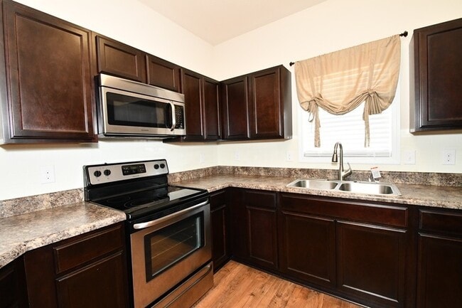 Building Photo - MOVE-IN READY Carolina Forest