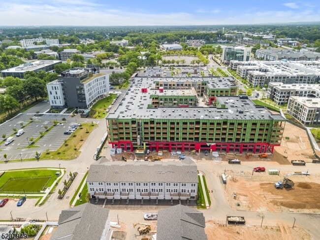 Building Photo - 8 Jessica Ln