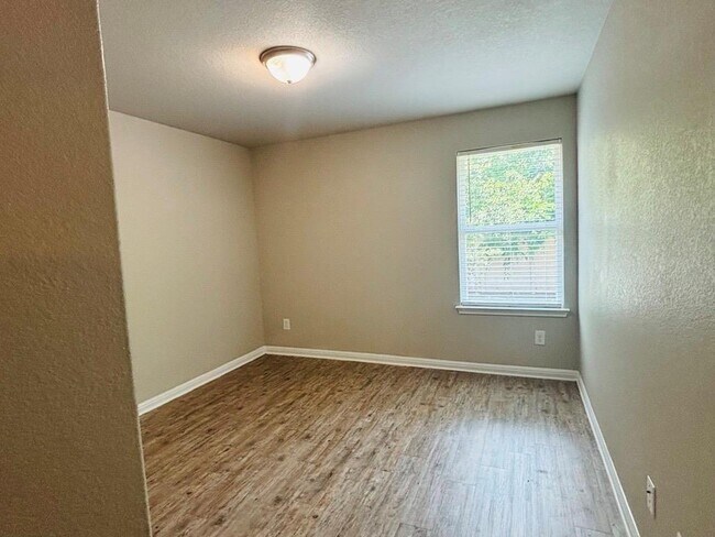 Building Photo - 1313 Bear Peak Ln