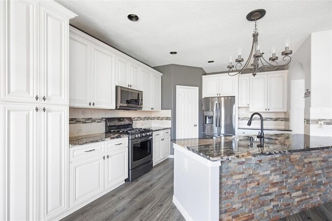 Building Photo - 8214 Mandalay Bay Dr