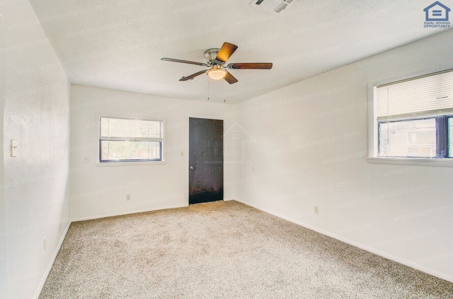 Building Photo - 1757 SW 13th St