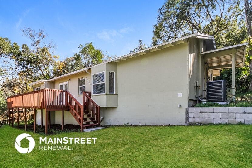 Building Photo - 1335 E 3rd Ave