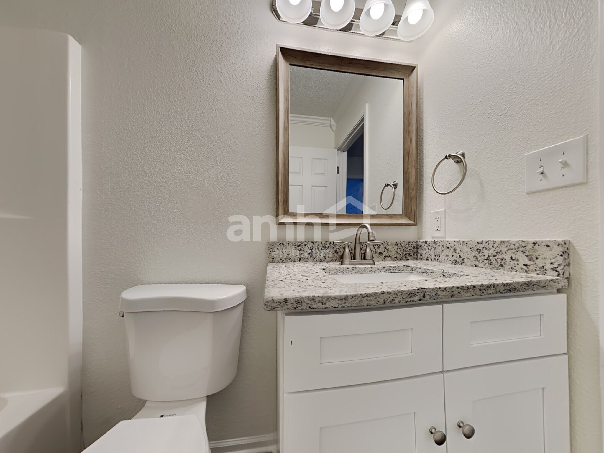 Building Photo - 15522 Dry Creek Rd