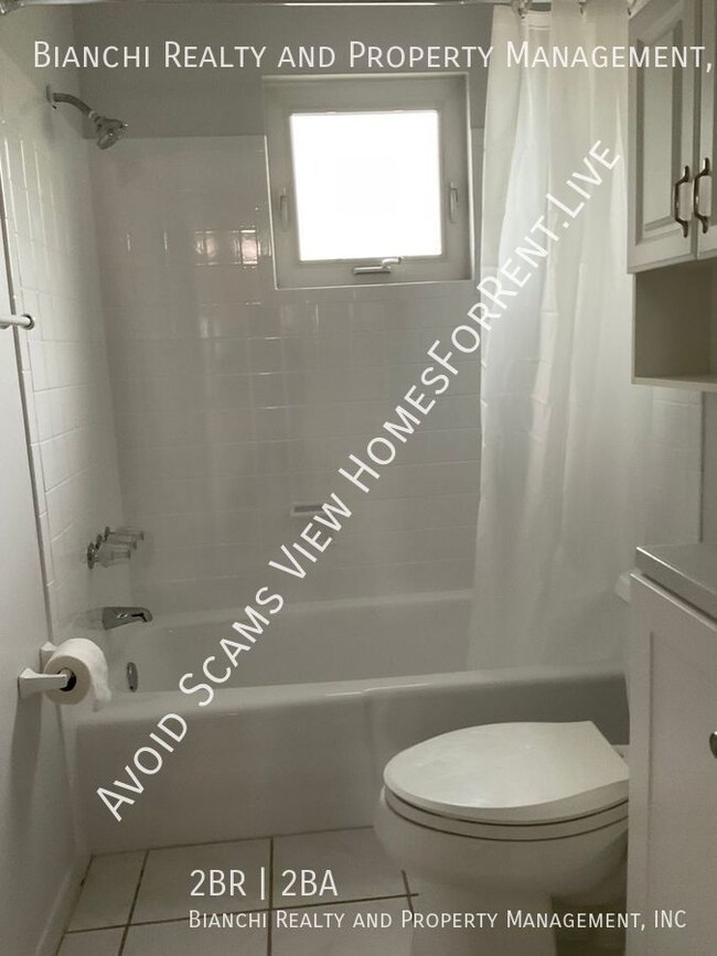 Building Photo - Discover Coastal Bliss: Your Ideal Beachsi...