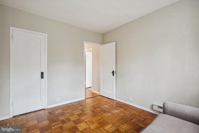 Building Photo - 3139 Martha Custis Dr