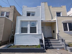Building Photo - 442 N Maryland Ave