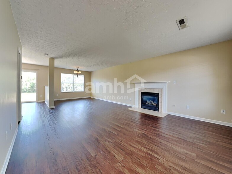 Building Photo - 107 Worthington Dr