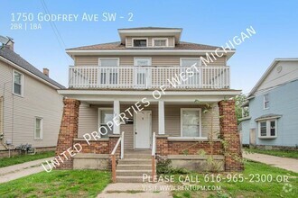 Building Photo - Available Now | Cozy 2 Bedroom, 1 Bath Up...