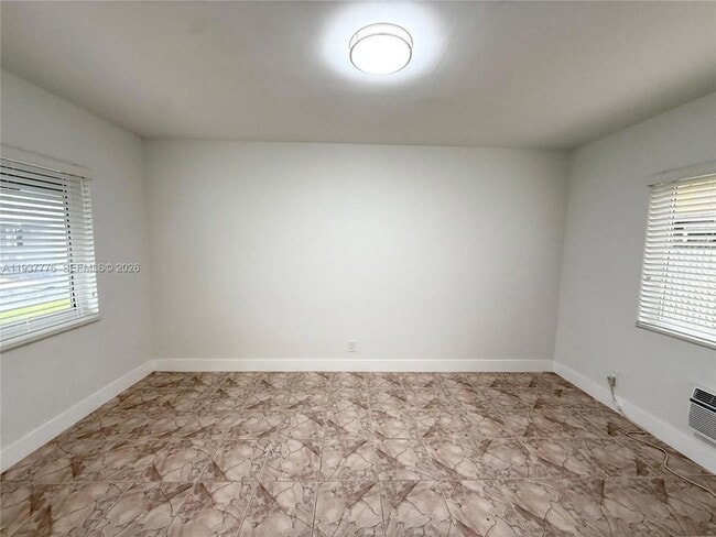 Building Photo - 2213 Madison St