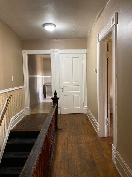 Building Photo - 220 N Dexter St