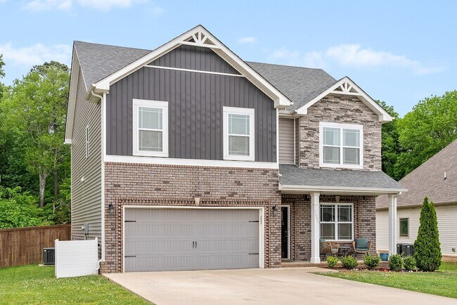 Building Photo - 1607 Ellie Piper Cir