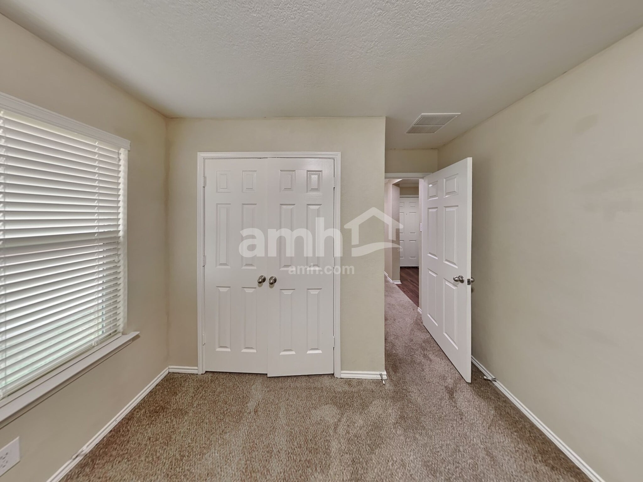 Building Photo - 9054 Canter Horse