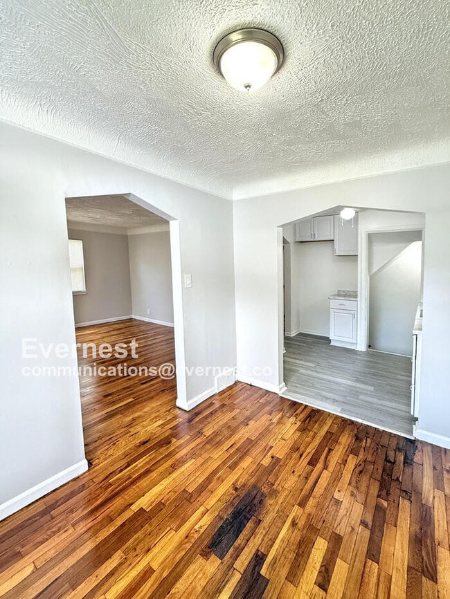 Building Photo - 14980 Tacoma St